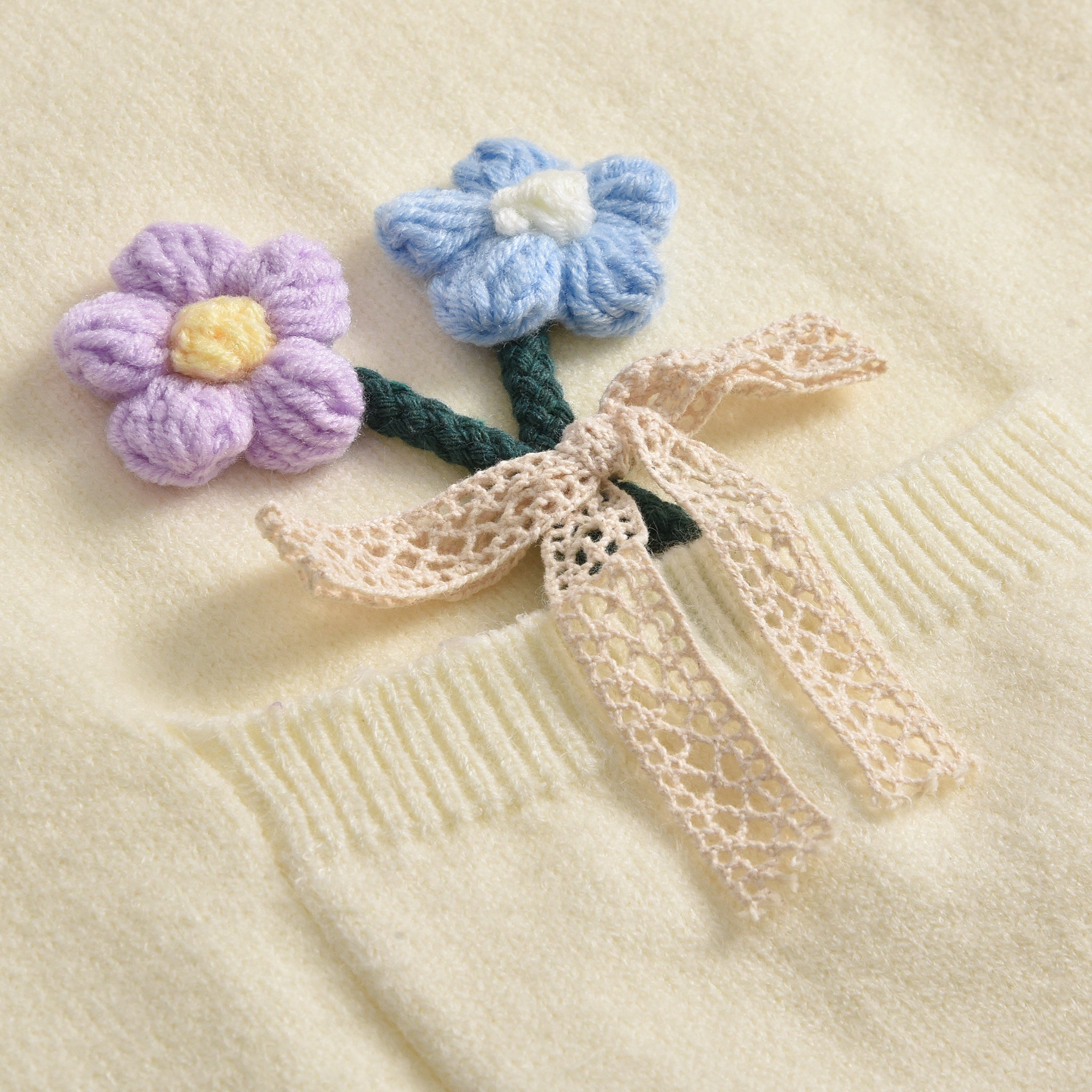Floral Sleevesless Sweater